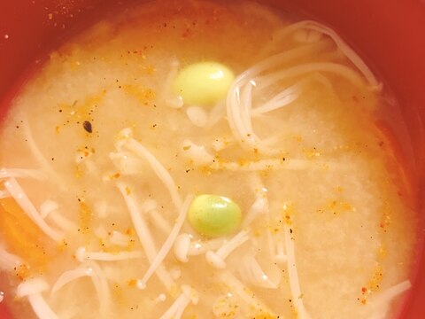 枝豆とエノキの味噌汁